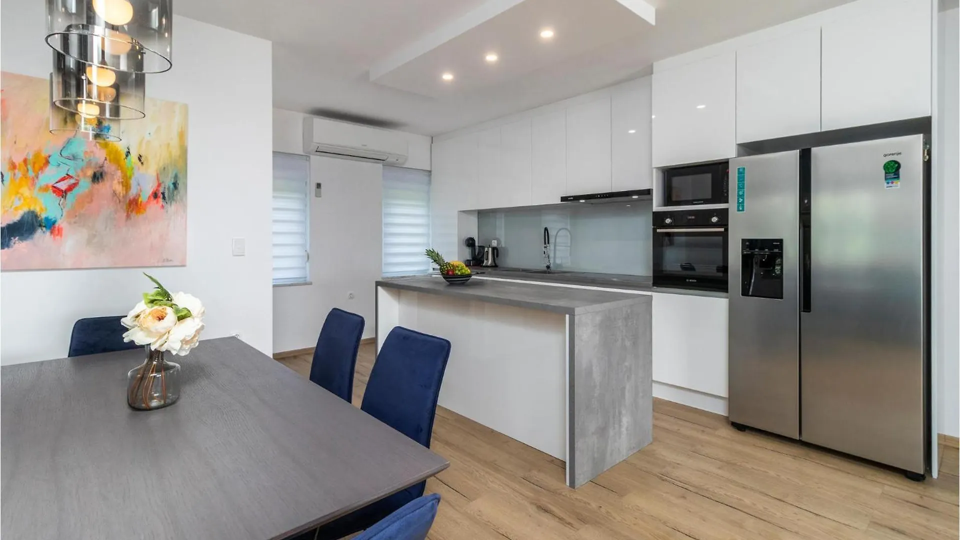 Beautiful Apartment In Pobri With Kitchen 볼로스코